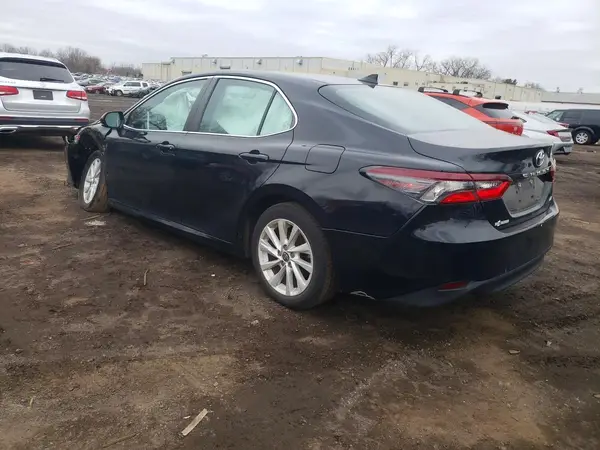 4T1C11AK2NU647754 2022 TOYOTA CAMRY - Image 2