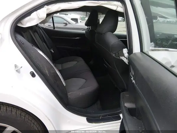 4T1C11AK2NU668006 2022 TOYOTA CAMRY - Image 8