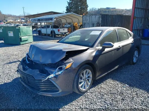 4T1C11AK2NU674453 2022 TOYOTA CAMRY - Image 2