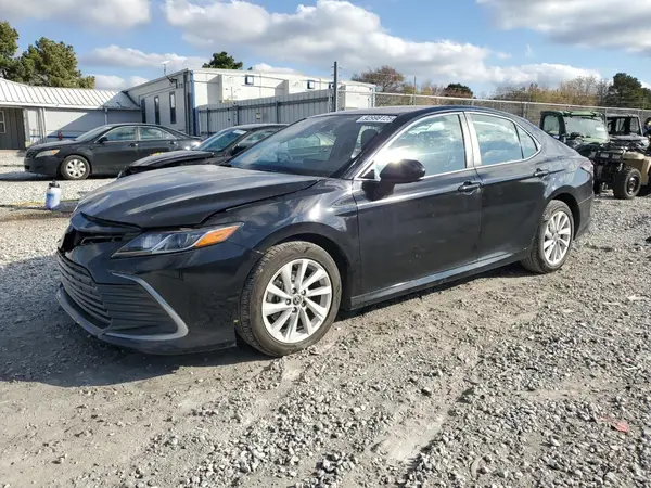 4T1C11AK2NU678194 2022 TOYOTA CAMRY - Image 1