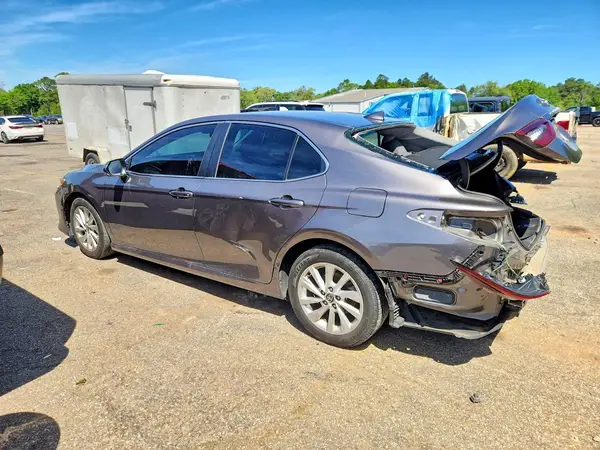 4T1C11AK2NU687140 2022 TOYOTA CAMRY - Image 2