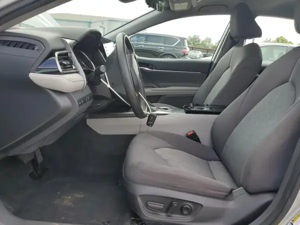 4T1C11AK2NU689230 2022 TOYOTA CAMRY - Image 8