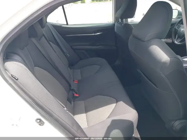4T1C11AK2NU689552 2022 TOYOTA CAMRY - Image 8