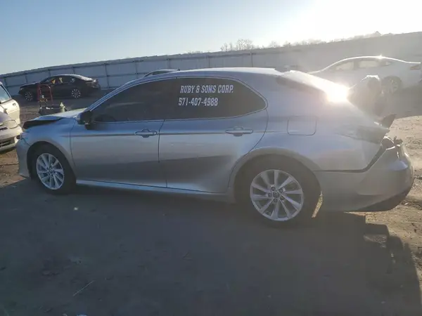 4T1C11AK2NU691950 2022 TOYOTA CAMRY - Image 2