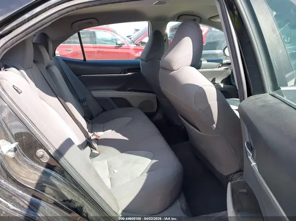 4T1C11AK2NU693262 2022 TOYOTA CAMRY - Image 8