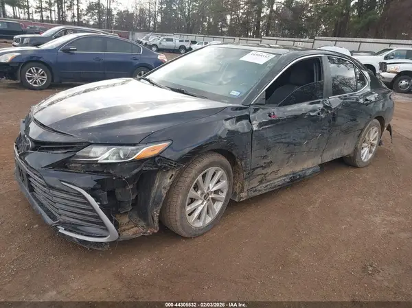 4T1C11AK2NU695755 2022 TOYOTA CAMRY - Image 2