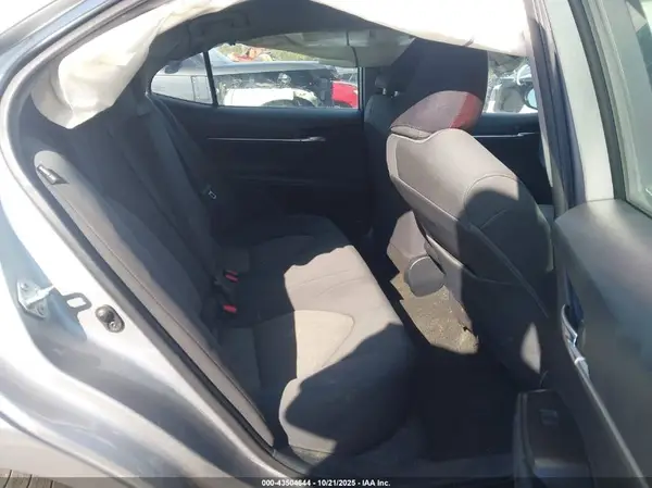 4T1C11AK2NU698302 2022 TOYOTA CAMRY - Image 8