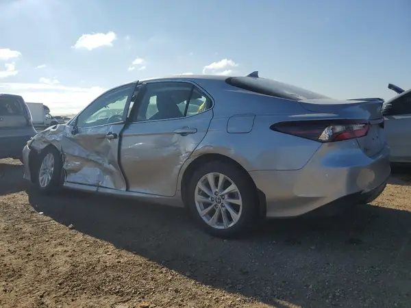 4T1C11AK2NU707161 2022 TOYOTA CAMRY - Image 2