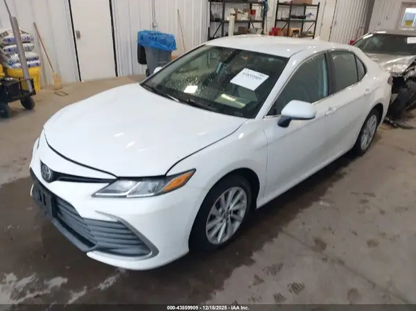 4T1C11AK2PU114077 2023 TOYOTA CAMRY - Image 2