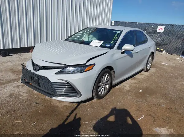 4T1C11AK2PU117996 2023 TOYOTA CAMRY - Image 2