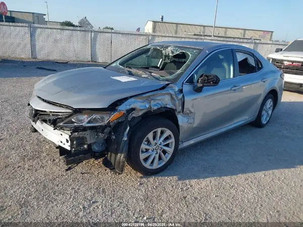 4T1C11AK2PU125757 2023 TOYOTA CAMRY - Image 2