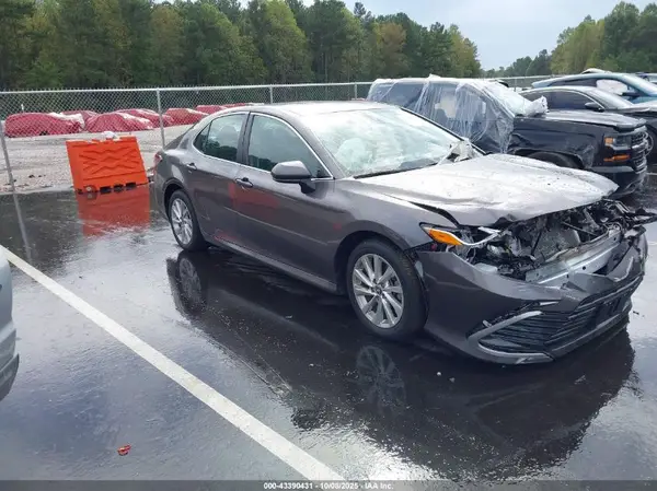 4T1C11AK2PU140243 2023 TOYOTA CAMRY - Image 1
