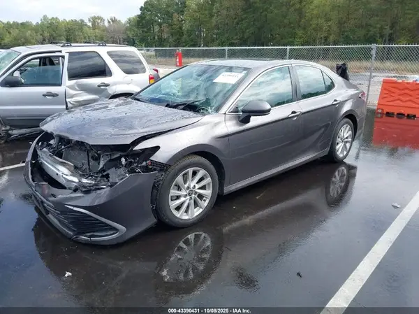 4T1C11AK2PU140243 2023 TOYOTA CAMRY - Image 2