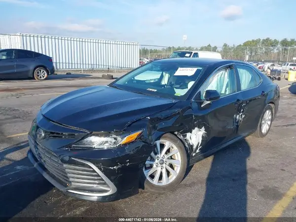 4T1C11AK2PU174750 2023 TOYOTA CAMRY - Image 2