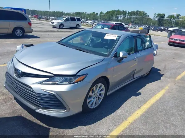 4T1C11AK2PU180757 2023 TOYOTA CAMRY - Image 2