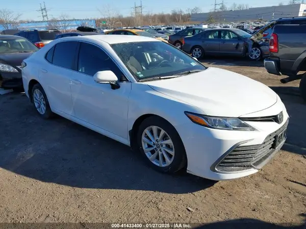 4T1C11AK2PU181360 2023 TOYOTA CAMRY - Image 1