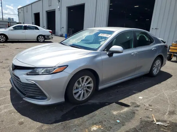 4T1C11AK2PU725811 2023 TOYOTA CAMRY - Image 1