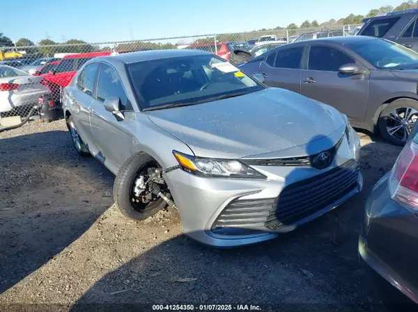 4T1C11AK2PU747355 2023 TOYOTA CAMRY - Image 1