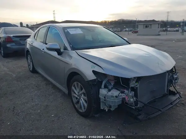 4T1C11AK2PU760817 2023 TOYOTA CAMRY - Image 1