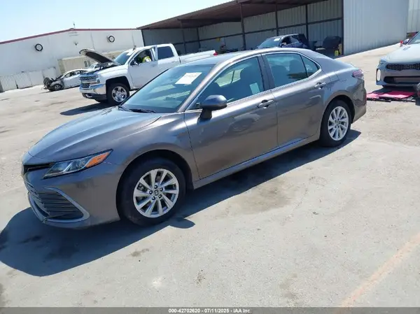4T1C11AK2PU803228 2023 TOYOTA CAMRY - Image 2