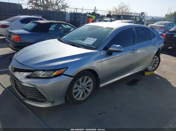 4T1C11AK2RU198064 2024 TOYOTA CAMRY - Image 2