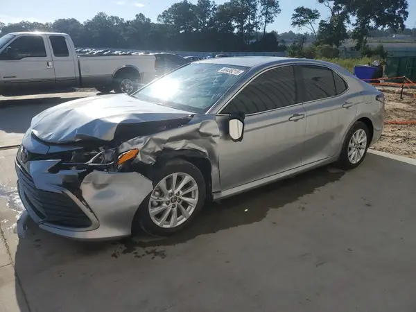 4T1C11AK2RU205773 2024 TOYOTA CAMRY - Image 1