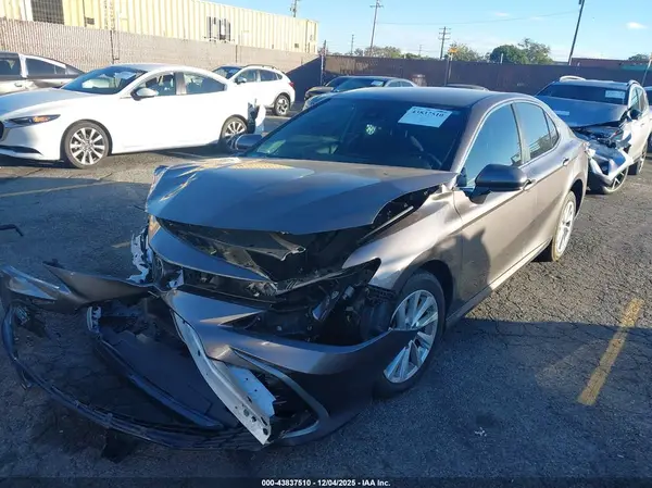 4T1C11AK2RU210472 2024 TOYOTA CAMRY - Image 2