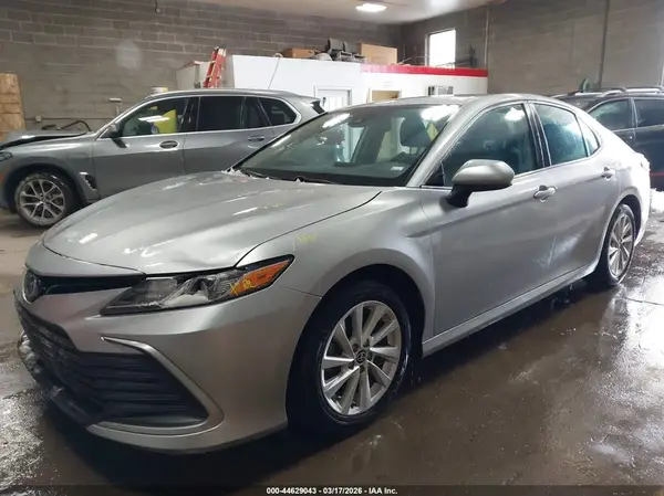 4T1C11AK2RU211296 2024 TOYOTA CAMRY - Image 2
