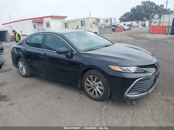 4T1C11AK2RU213002 2024 TOYOTA CAMRY - Image 1