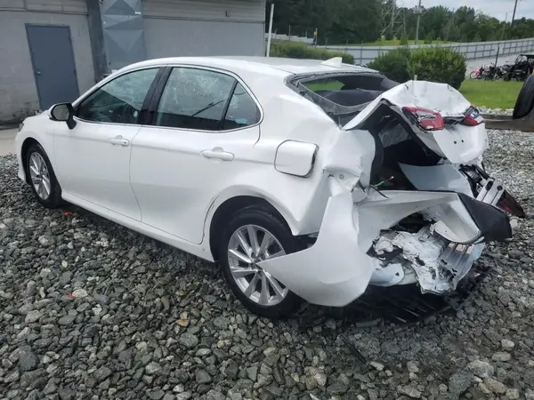 4T1C11AK2RU224033 2024 TOYOTA CAMRY - Image 2