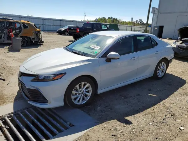4T1C11AK2RU256271 2024 TOYOTA CAMRY - Image 1