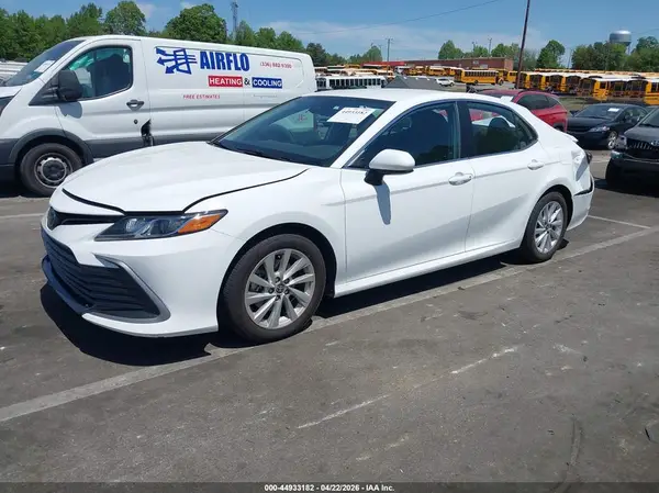 4T1C11AK2RU843215 2024 TOYOTA CAMRY - Image 2