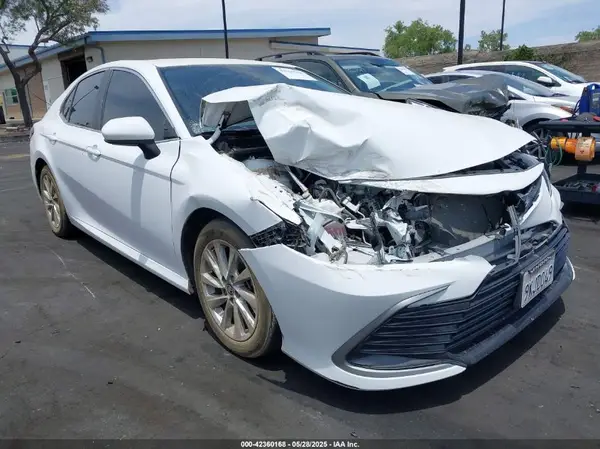 4T1C11AK2RU857633 2024 TOYOTA CAMRY - Image 1