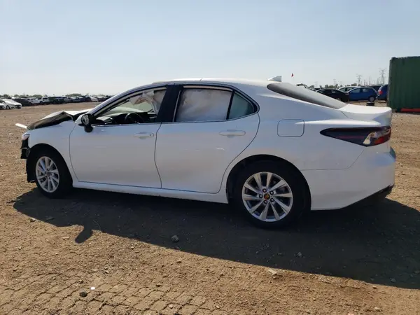 4T1C11AK2RU858085 2024 TOYOTA CAMRY - Image 2
