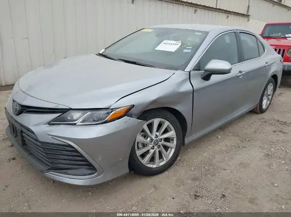 4T1C11AK2RU867093 2024 TOYOTA CAMRY - Image 2