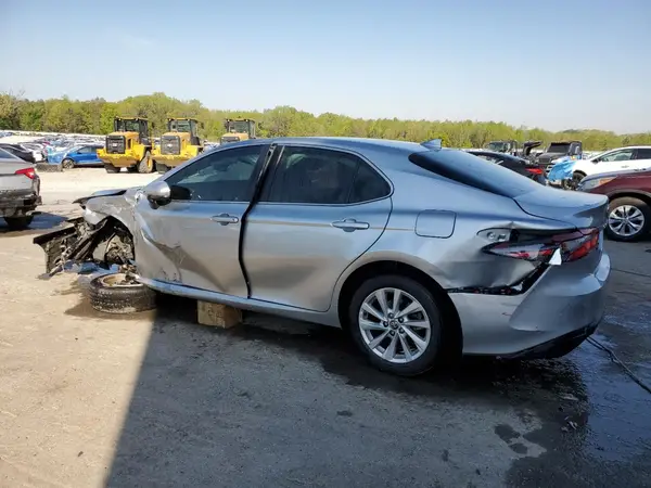 4T1C11AK2RU870530 2024 TOYOTA CAMRY - Image 2