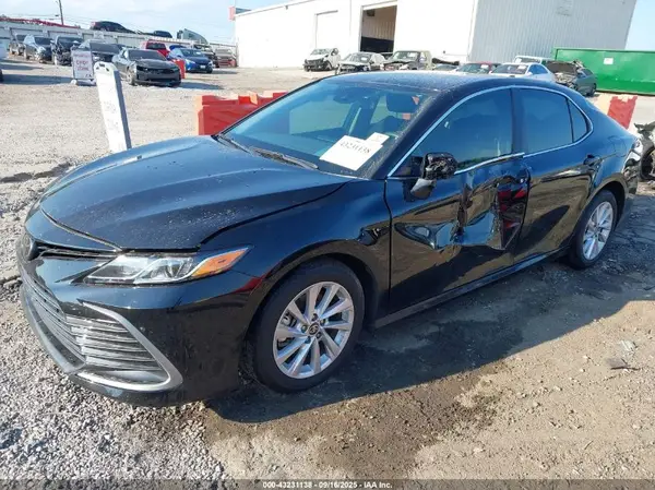 4T1C11AK2RU871726 2024 TOYOTA CAMRY - Image 2