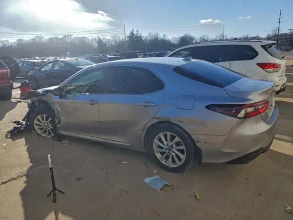 4T1C11AK2RU880071 2024 TOYOTA CAMRY - Image 2