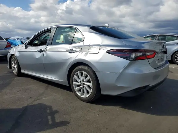 4T1C11AK2RU886677 2024 TOYOTA CAMRY - Image 2