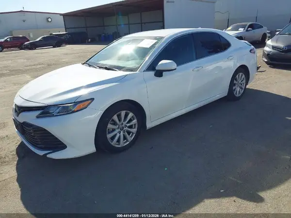 4T1C11AK3LU332457 2020 TOYOTA CAMRY - Image 2