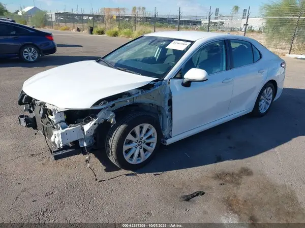 4T1C11AK3LU333656 2020 TOYOTA CAMRY - Image 2