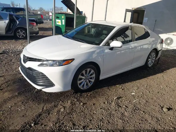 4T1C11AK3LU334421 2020 TOYOTA CAMRY - Image 2