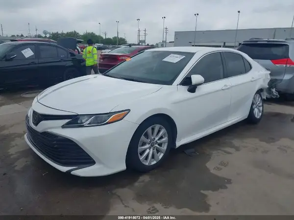 4T1C11AK3LU361294 2020 TOYOTA CAMRY - Image 2