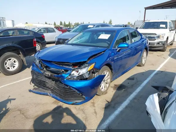 4T1C11AK3LU371758 2020 TOYOTA CAMRY - Image 2