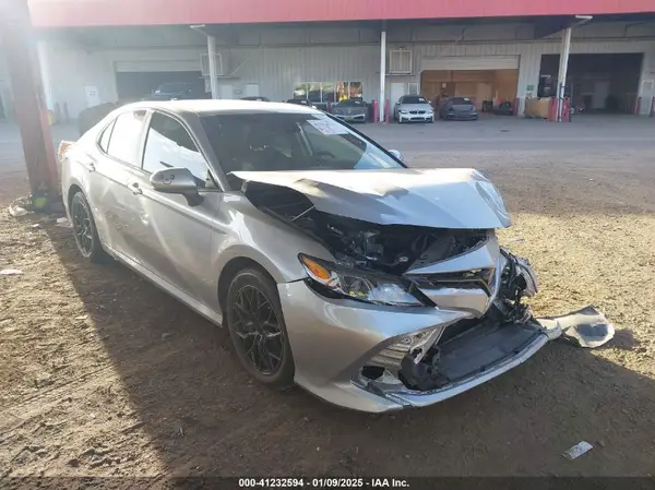 4T1C11AK3LU382310 2020 TOYOTA CAMRY - Image 1