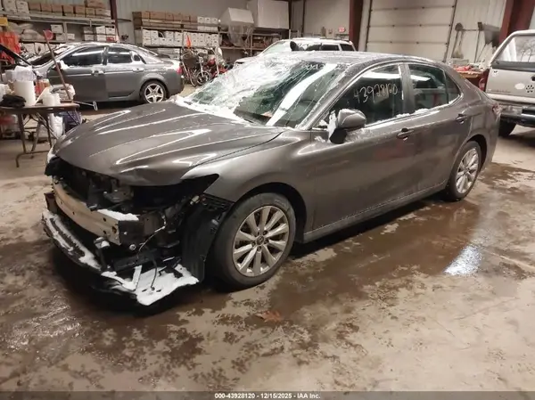 4T1C11AK3LU861486 2020 TOYOTA CAMRY - Image 2