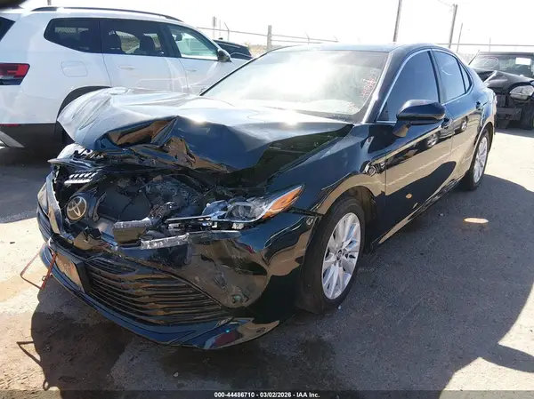 4T1C11AK3LU889580 2020 TOYOTA CAMRY - Image 2