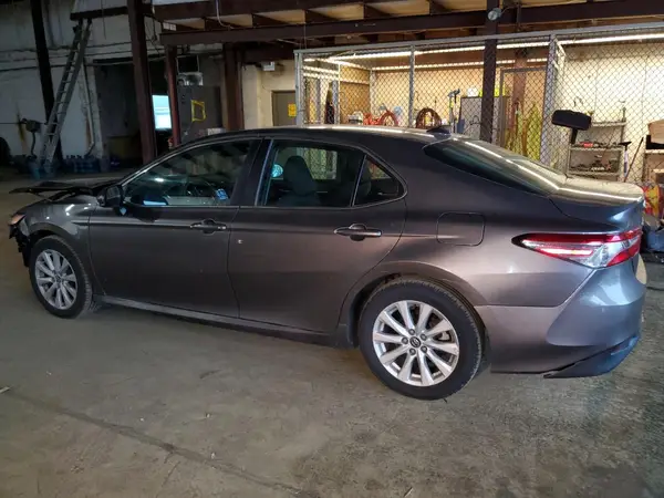 4T1C11AK3LU891104 2020 TOYOTA CAMRY - Image 2