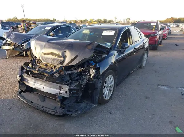 4T1C11AK3LU899557 2020 TOYOTA CAMRY - Image 2