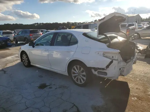 4T1C11AK3LU930001 2020 TOYOTA CAMRY - Image 2